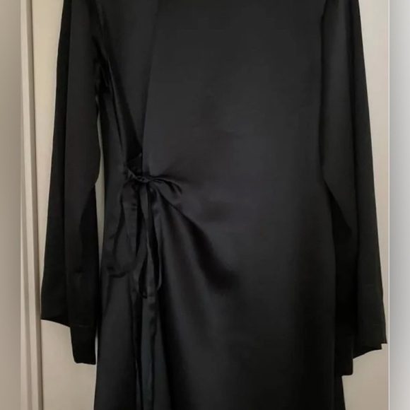 NWT BANANA REPUBLIC TRECCIA HAMMERED SATIN DRESS MSRP $160 - Picture 3 of 6